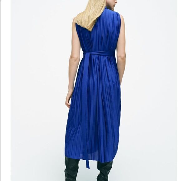 NWT Zara Voluminous Pleated Dress - Picture 8 of 12